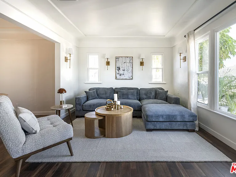 7853 Brighton Ave — Photo 14