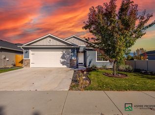 216 W Peach Springs St, Meridian, ID 83646