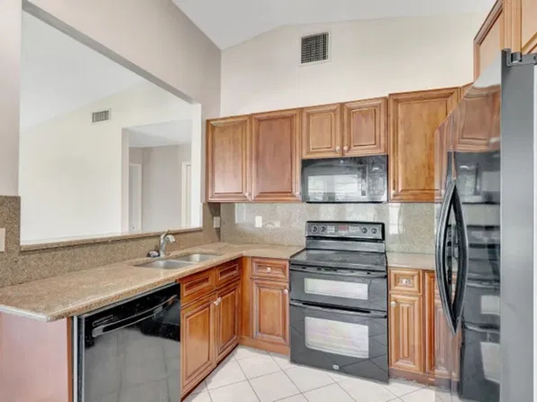 5048 Brian Blvd, Boynton Beach, FL 33472