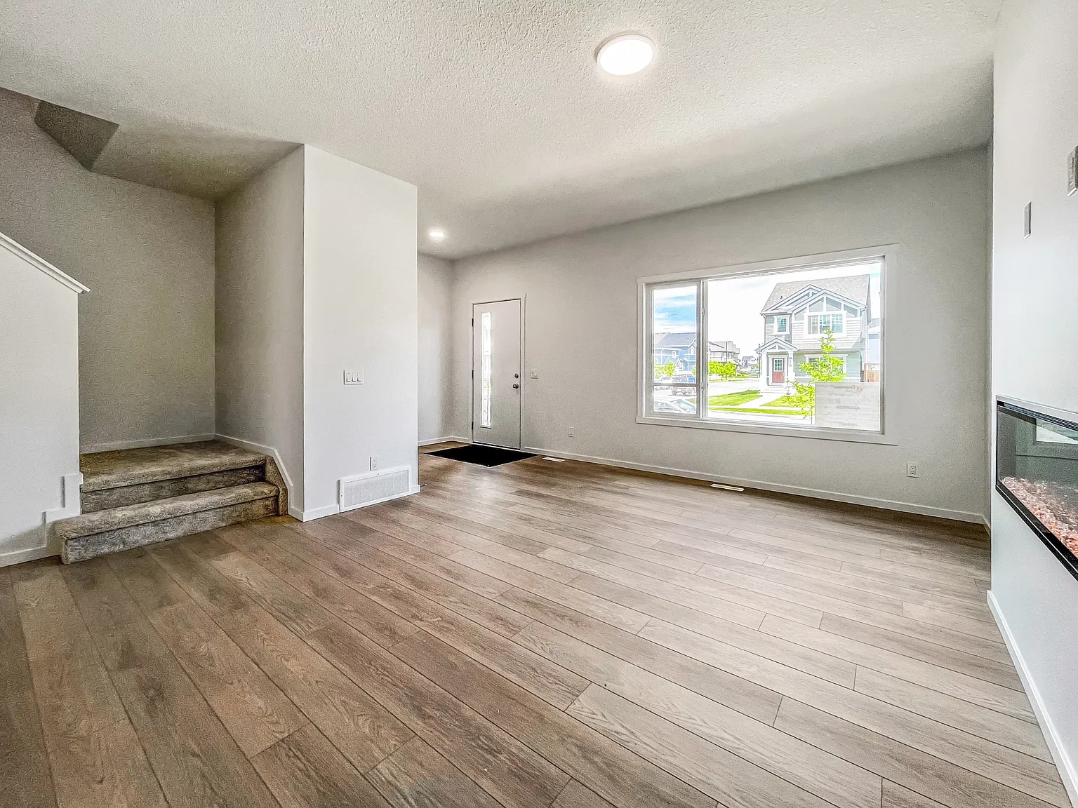 254 Orchards Boulevard SW, Edmonton - Upper — Photo 2