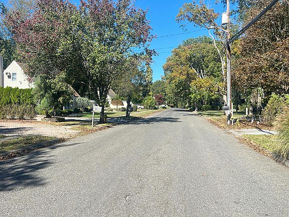 4th image of 36 Fifty Acre Rd S