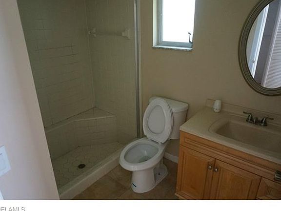 3rd image of 650 Peck Ave