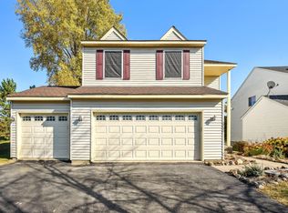 2751 Oak Ridge Trl, Woodbury, MN 55125