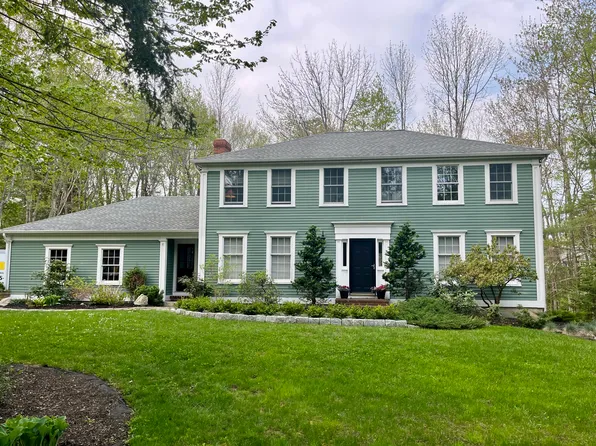 120 Oakwood Drive, Yarmouth, ME 04096