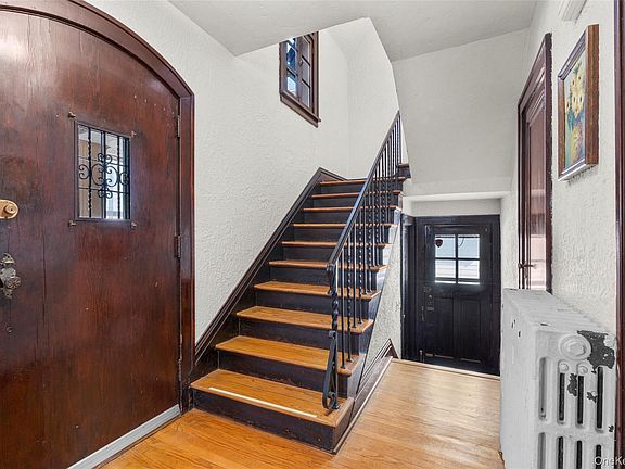 3rd image of 116 Reed Avenue