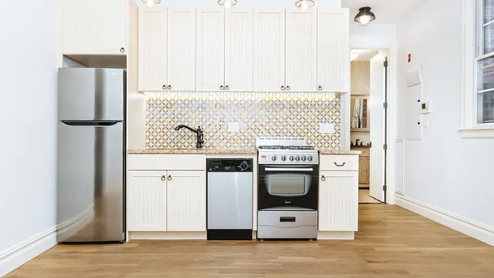 Rented by Nooklyn NYC LLC | media 44