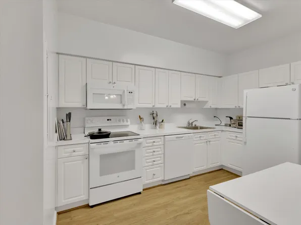 3200 N Leisure World Blvd APT 514, Silver Spring, MD 20906