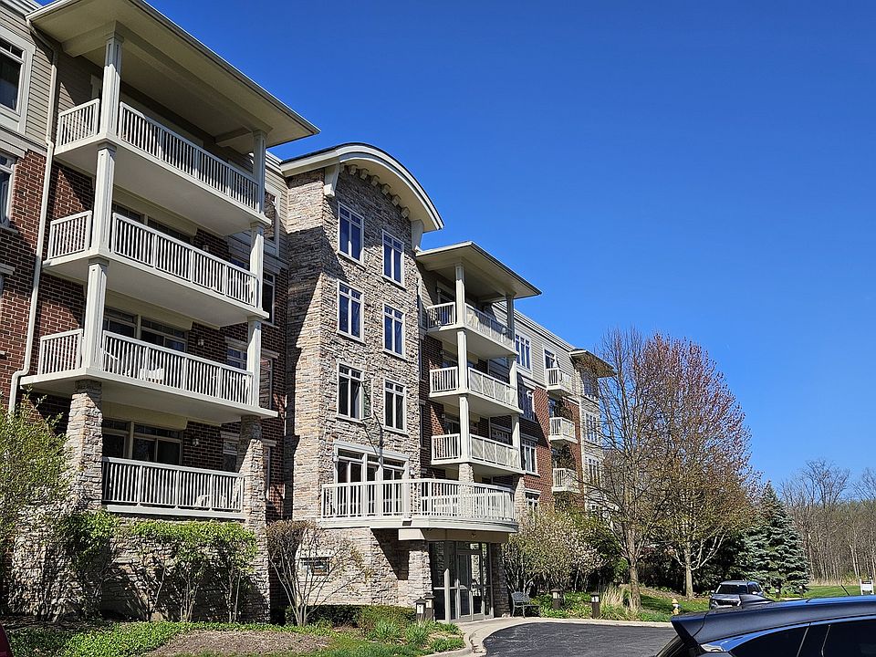 1st image of 425 Benjamin Dr APT 404