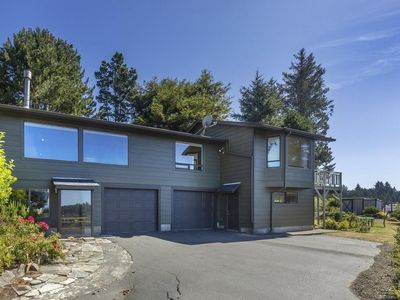 945 NW Estate Dr, Seal Rock, OR, 97376