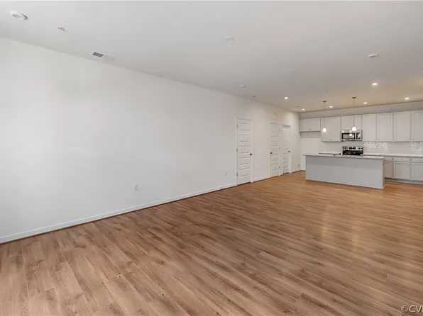 3939 Maze Runner Dr, Midlothian, VA 23112