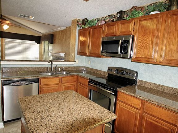 2nd image of 513 Dove Creek Cir