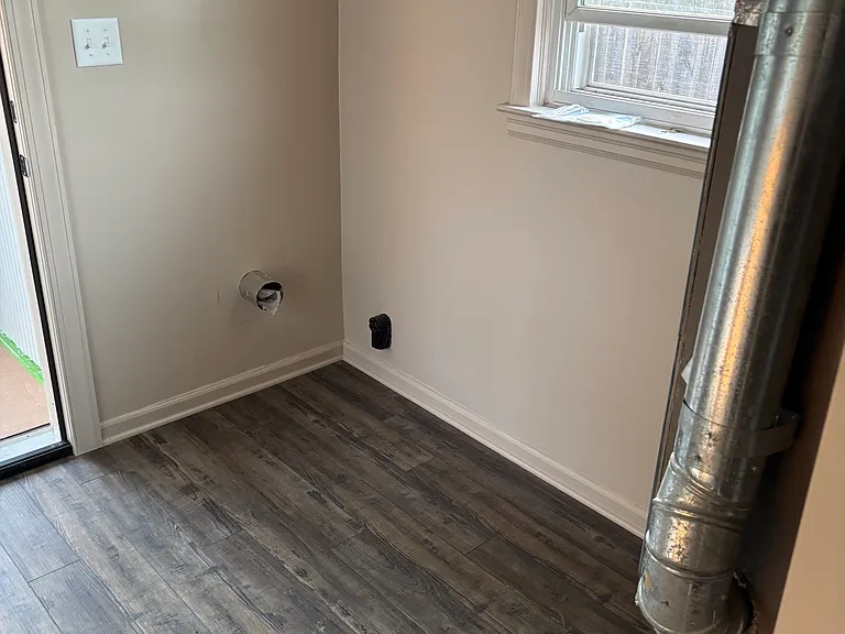 21325 Sharkey St — Photo 7