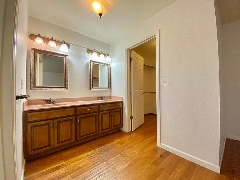 1633 San Vicente Ave — Photo 15