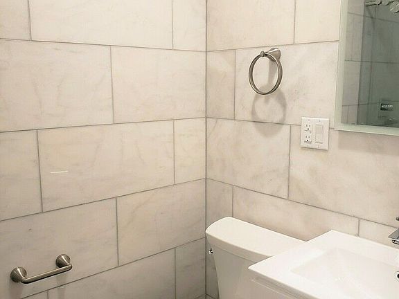 4th image of 358 W 123rd St #2AA