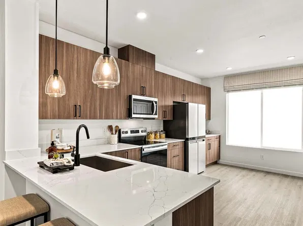 16202 Manor Way #G02, Lynnwood, WA 98087
