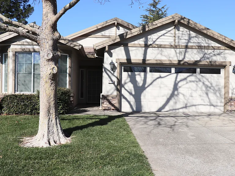 3729 Coldwater Dr — Photo 17