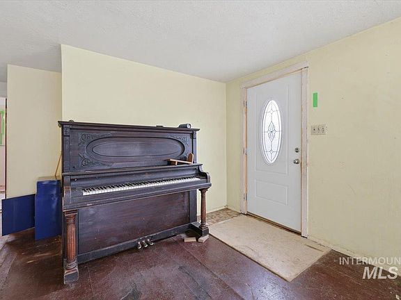 4th image of 150 3rd St