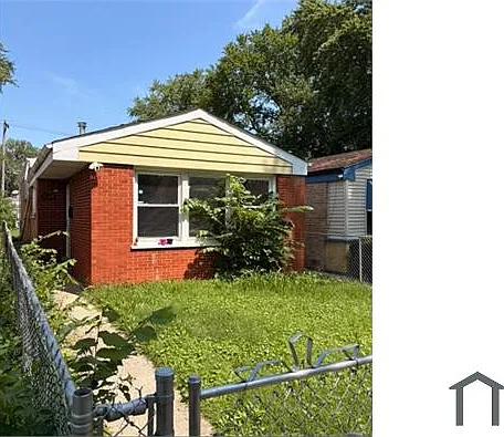 4 bed, $2,900 — Photo 2