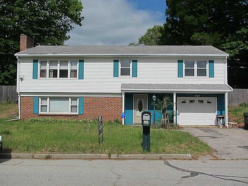 1st image of 10 Candlewood Dr