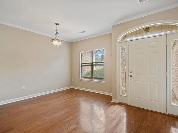 4th image of 2612 Valley Park Dr