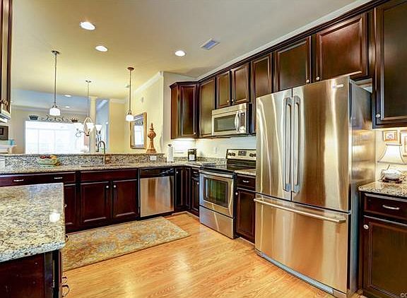 4th image of 907 Morattico Cir #907