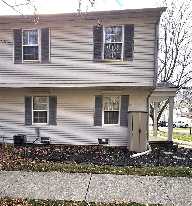 33647 Bayview Dr