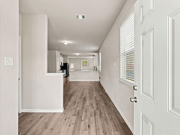 4th image of 22322 Clear Castle Dr