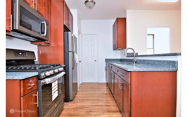 Rented by Douglas Elliman | media 17