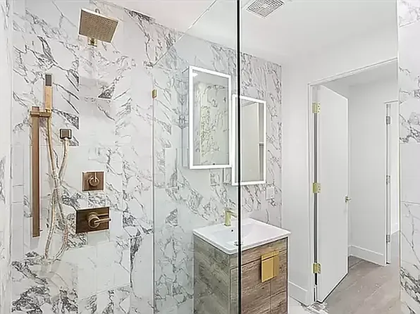 455 Lexington Avenue image 6 of 8