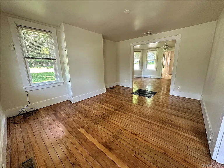 82 State St — Photo 4