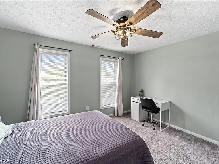 3251 Marvin Ave — Photo 15