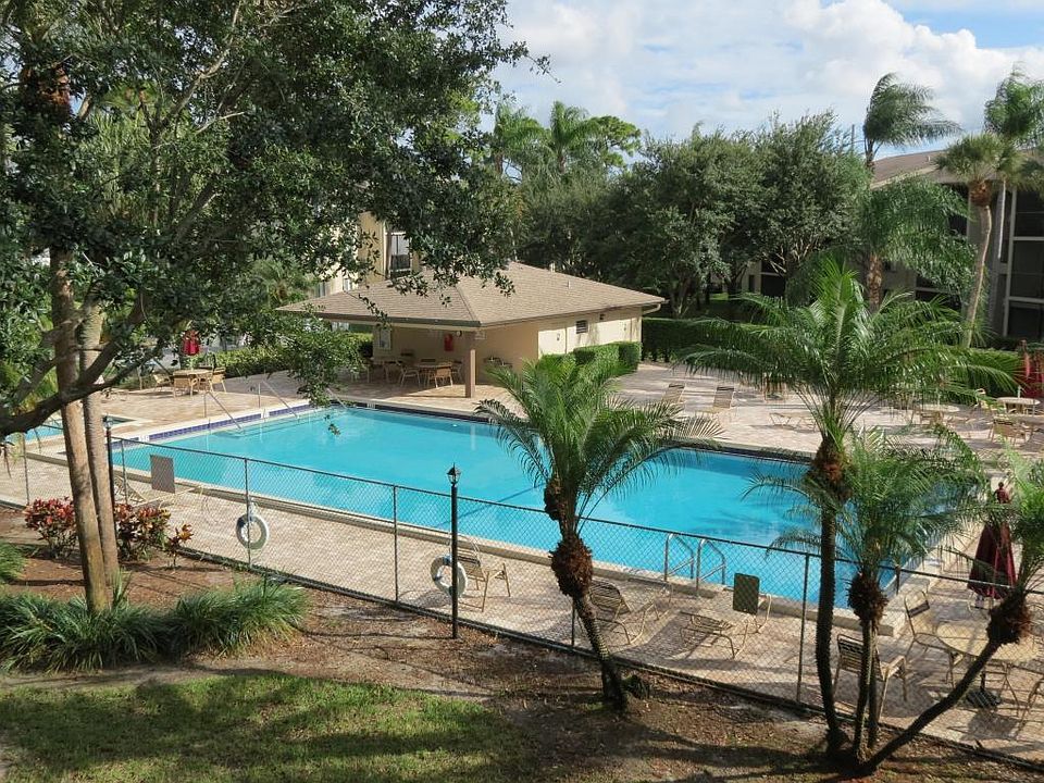 1st image of 202 Foxtail Dr APT B1
