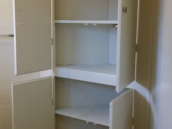 3rd image of 4116 W Victory Blvd #B