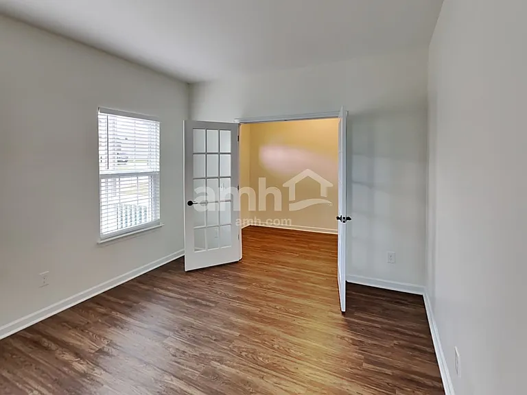 2215 Ambergate Dr — Photo 23