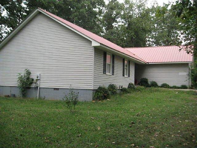2nd image of 226 Glory Ln