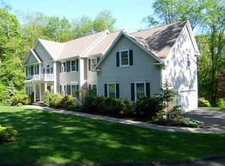 16 Obtuse Rocks Rd, Brookfield, CT 06804