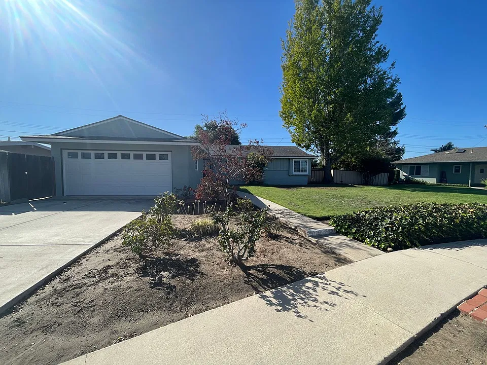 17592 Fiesta Way