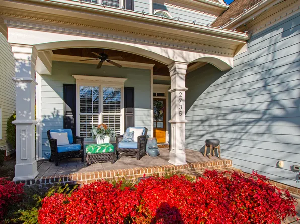 2735 Cameron Pond Dr, Cary, NC 27519