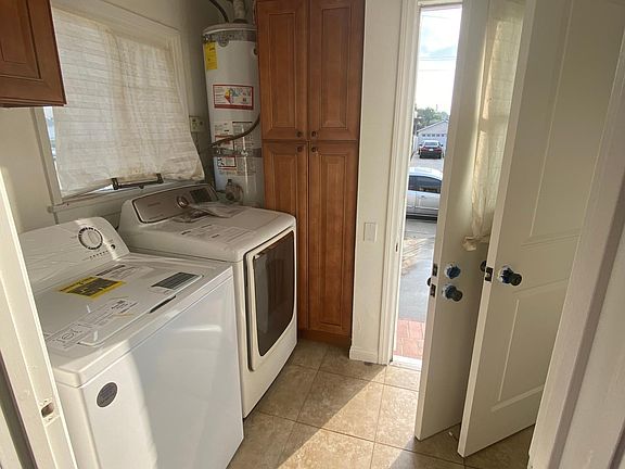 2nd image of 2295 W Orange Grove Ave