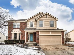 4826 Edge Grove Dr, Groveport, OH 43125