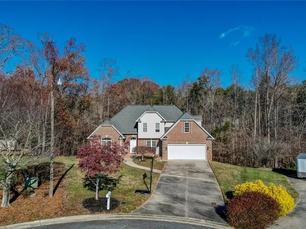 206 Pine Hill Ct, Reidsville, NC 27320