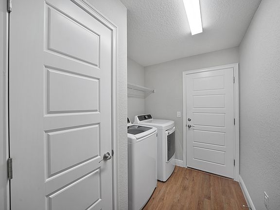 2nd image of 3264 W Wilhelm St