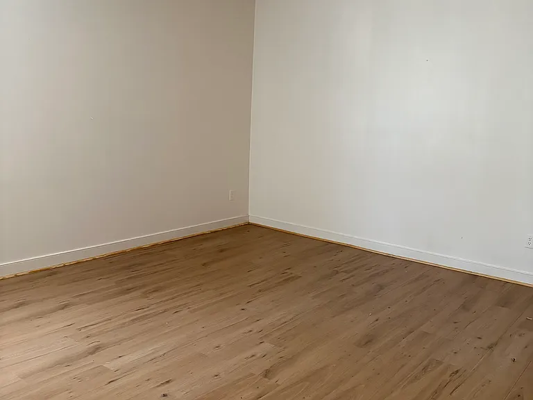 1689 S Sycamore St #3 — Photo 11