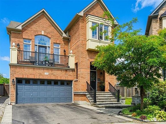 3rd image of 200 Giddings Cres
