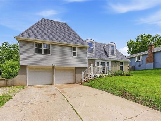 13013 Corrington Ave, Grandview, MO 64030