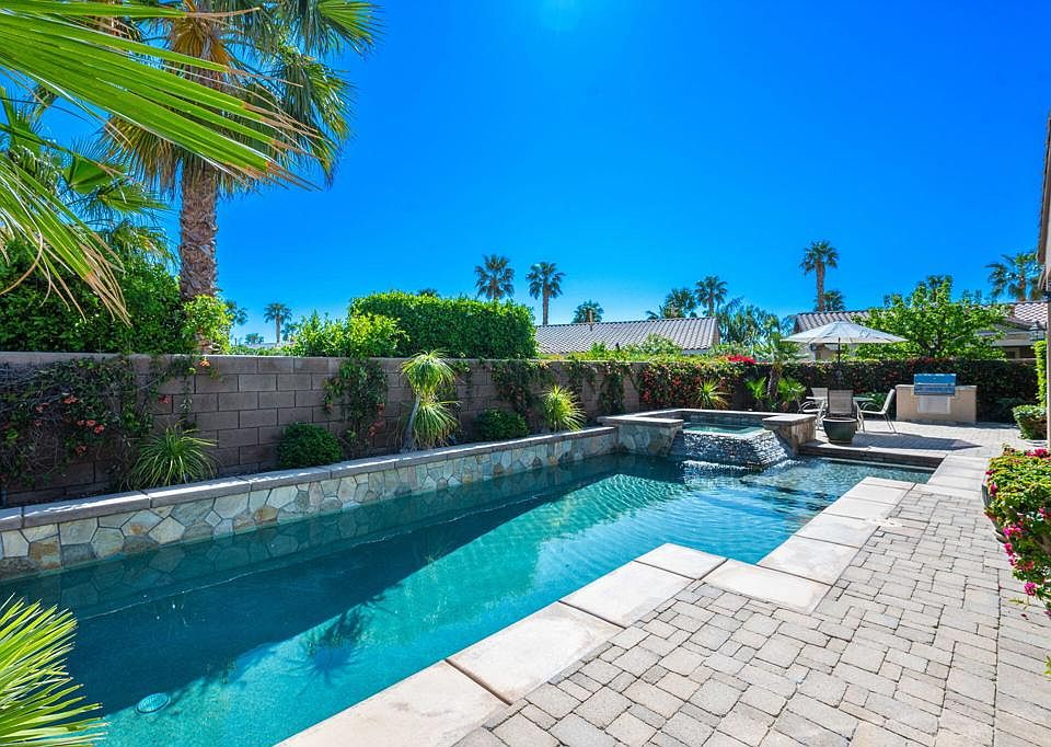 1st image of 60304 Poinsettia Pl