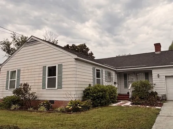6 Tom Jones Ct, Hampton, VA 23666