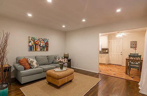 4353 Illinois St — Photo 14