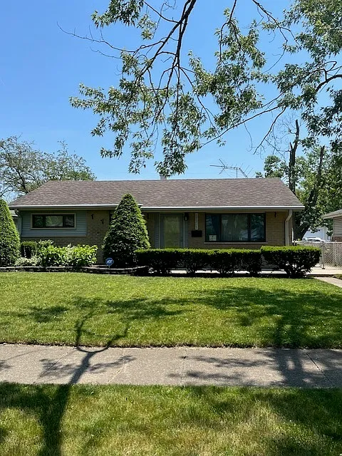 17315 Community St photo 1
