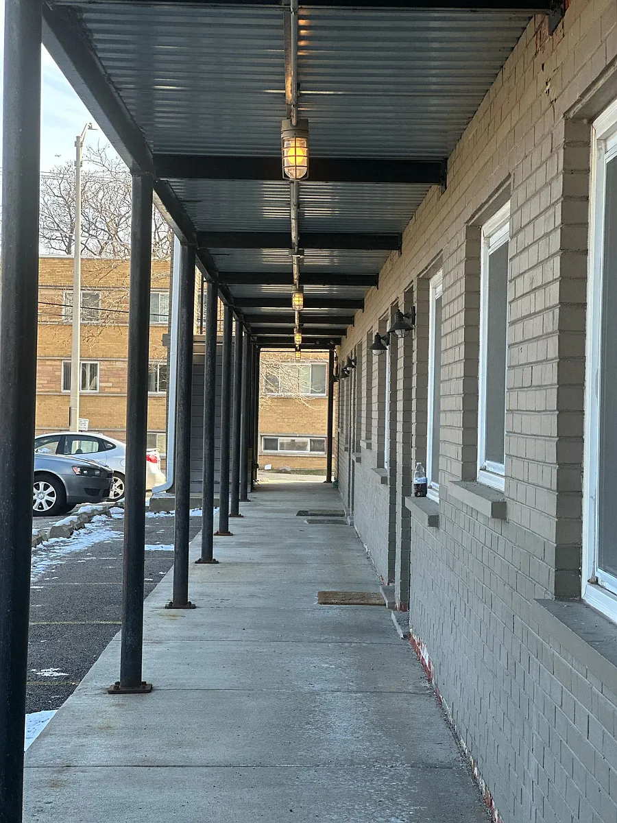 Building Photo - 130 N President St #165